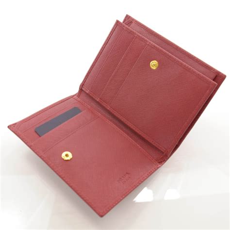 prada fuoco wallet